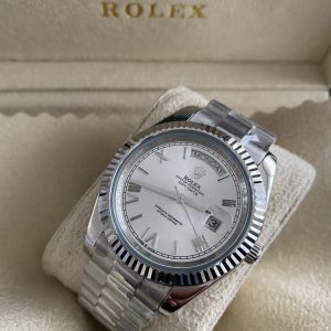 Rolex Daydate wit Romijnse cijfers 10